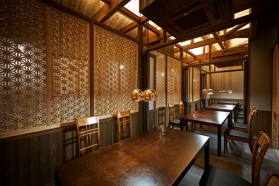 Japanese traditional restaurant  Ai-Oi (for a small number of guests, the room will be used as a semi-private room)