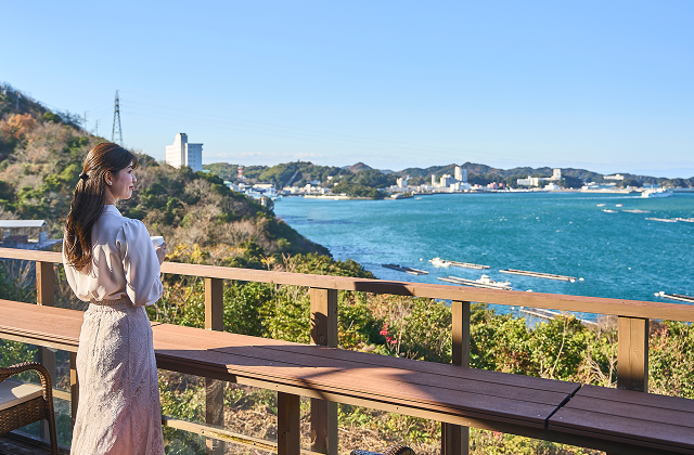 鳥羽湾を望むラウンジ