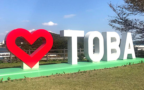 LOVE TOBA